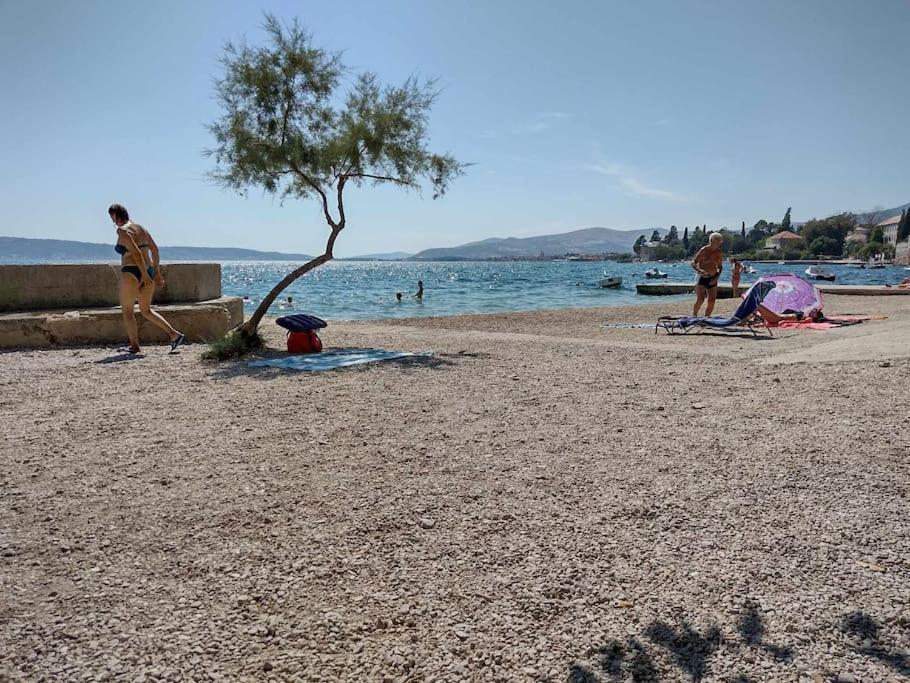 Beautiful Apartment With 2 Terraces And A Parking Space Kastela Exterior photo